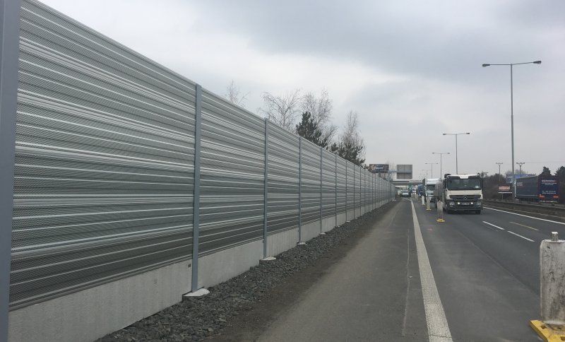Hliníková protihluková stěna Praha, Štěrboholská radiála